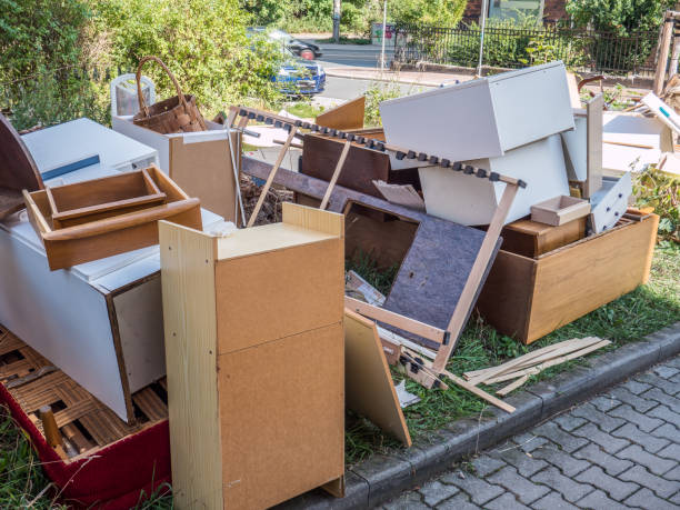 Best Commercial Cleanout Services  in St Clair, MI
